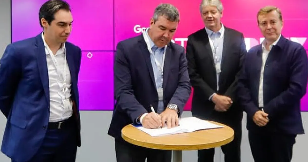 MS fecha parceria com Google para acelerar transformação digital