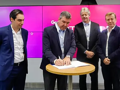 MS fecha parceria com Google para acelerar transformação digital