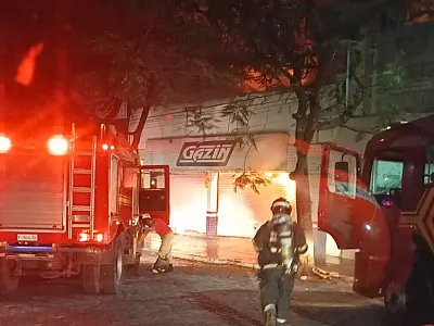 Incêndio atinge loja Gazin em Corumbá e mobiliza bombeiros na madrugada