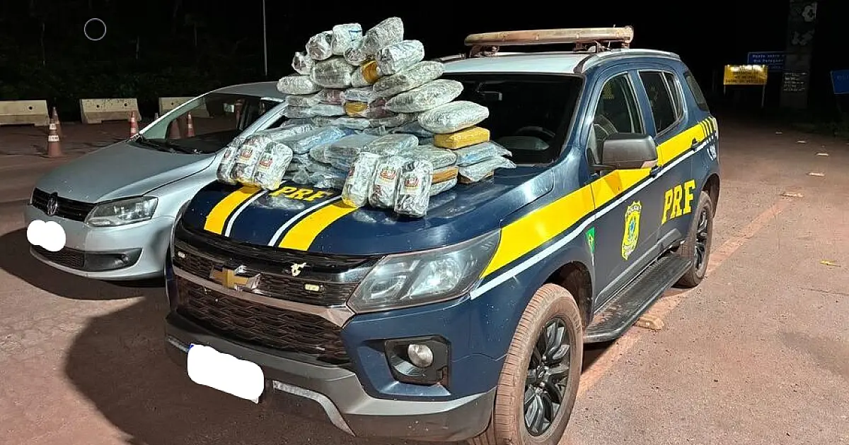 PRF apreende 45,7 kg de skunk escondidos no porta-malas de carro na BR-262