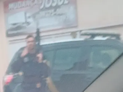 PF faz batida em transportadora e prende dois suspeitos por tráfico de drogas