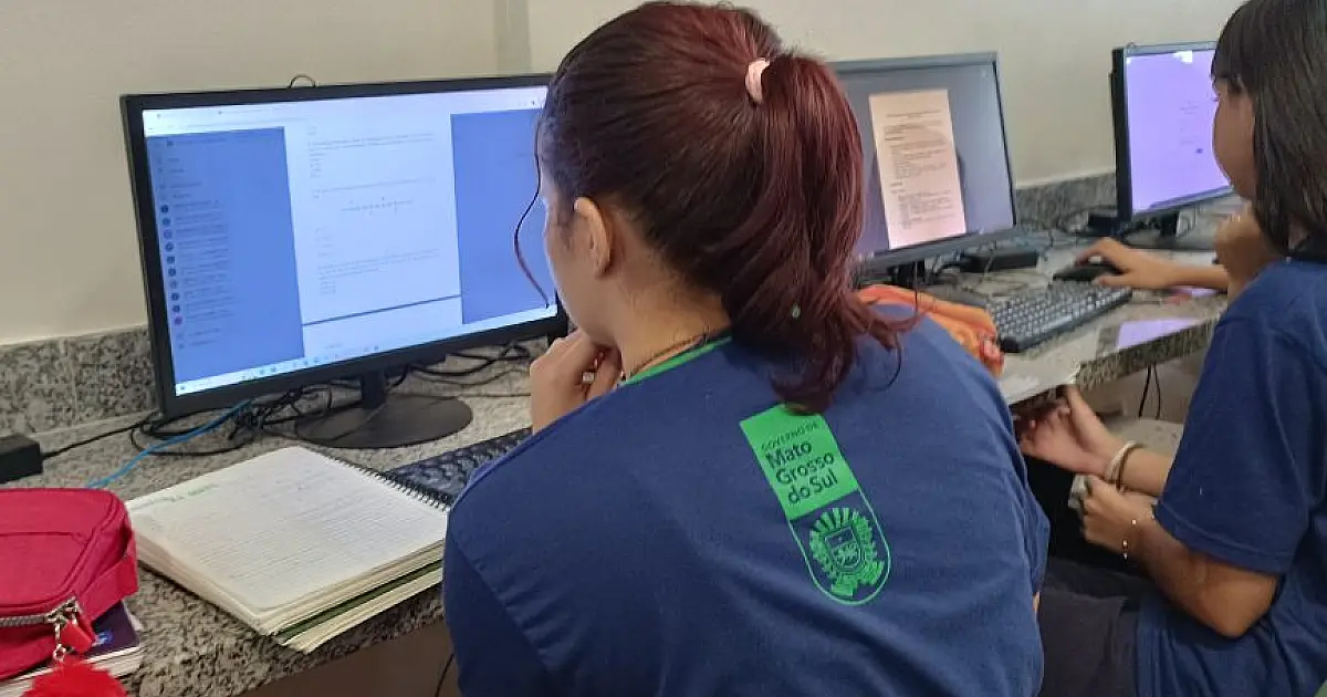 Plataforma aprimora ensino de inglês para 83 mil alunos das escolas estaduais