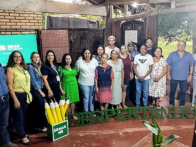 Moradores do Assentamento Urucum recebem certificados de alfabetização