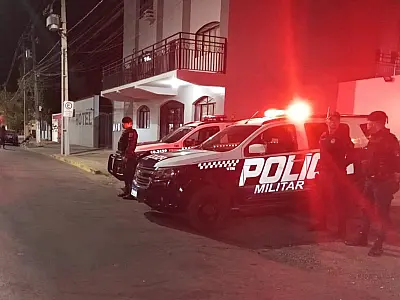 Homem é preso após agredir esposa e filha no bairro Guaicurus