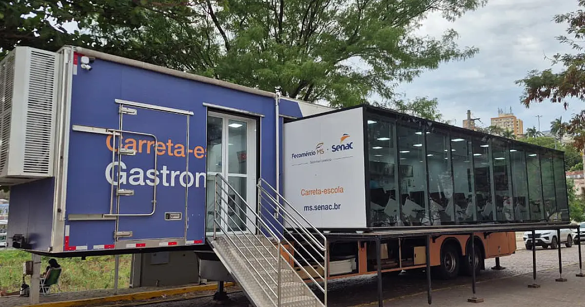 Cursos gratuitos de gastronomia chegam a Corumbá em unidade móvel do Senac