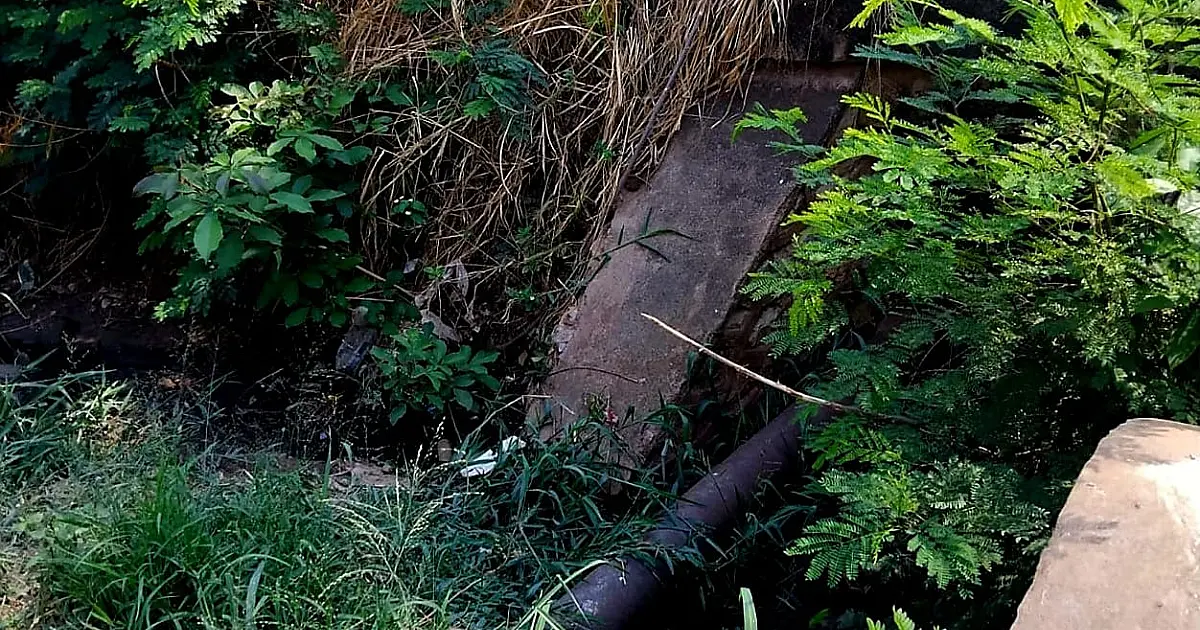 Moradores pedem drenagem e pavimentação em rua do Centro América