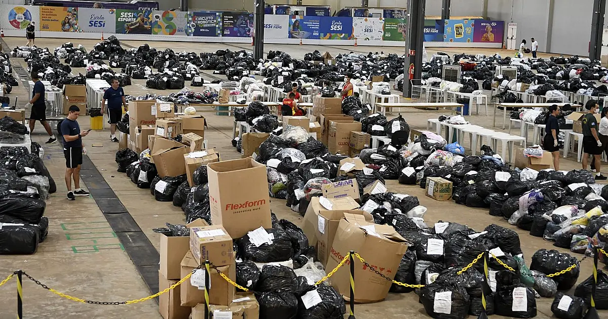 Campanha Seu Abraço Aquece arrecada 161,8 mil agasalhos e calçados