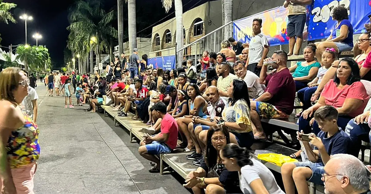 Ensaio técnico das escolas de samba leva público tímido para Avenida