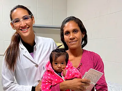 Ladário aplica primeira dose da vacina BCG