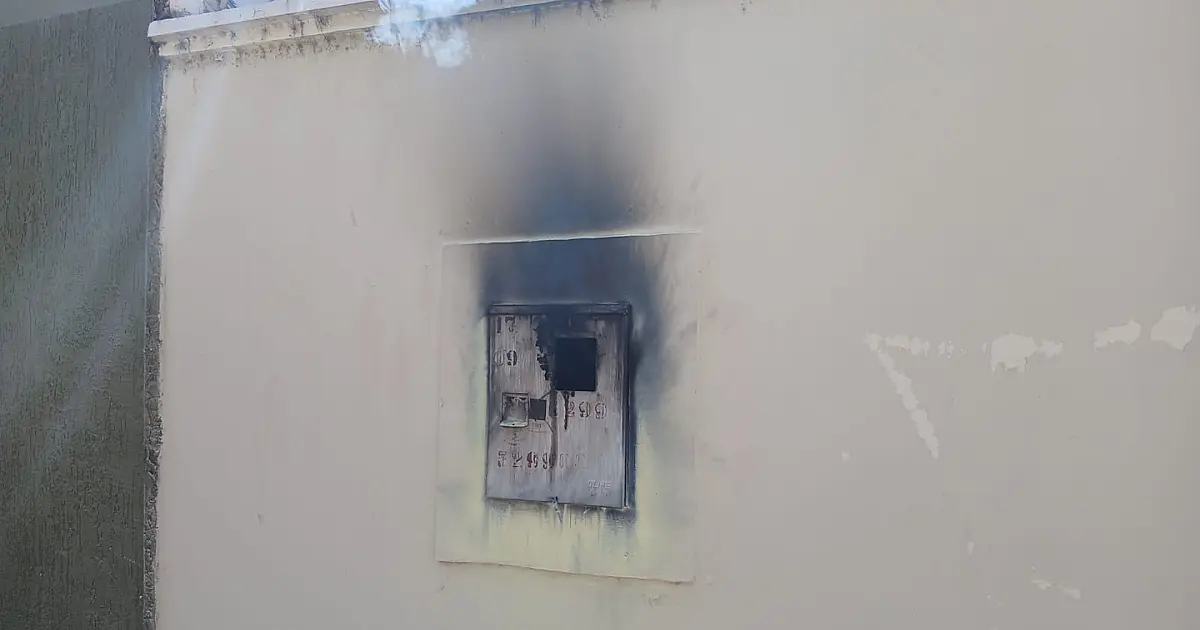 Incêndio em medidor de energia é destaque no plantão dos Bombeiros