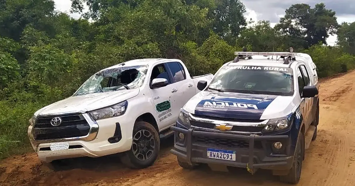 Caminhonete furtada é recuperada em estrada rural de Corumbá