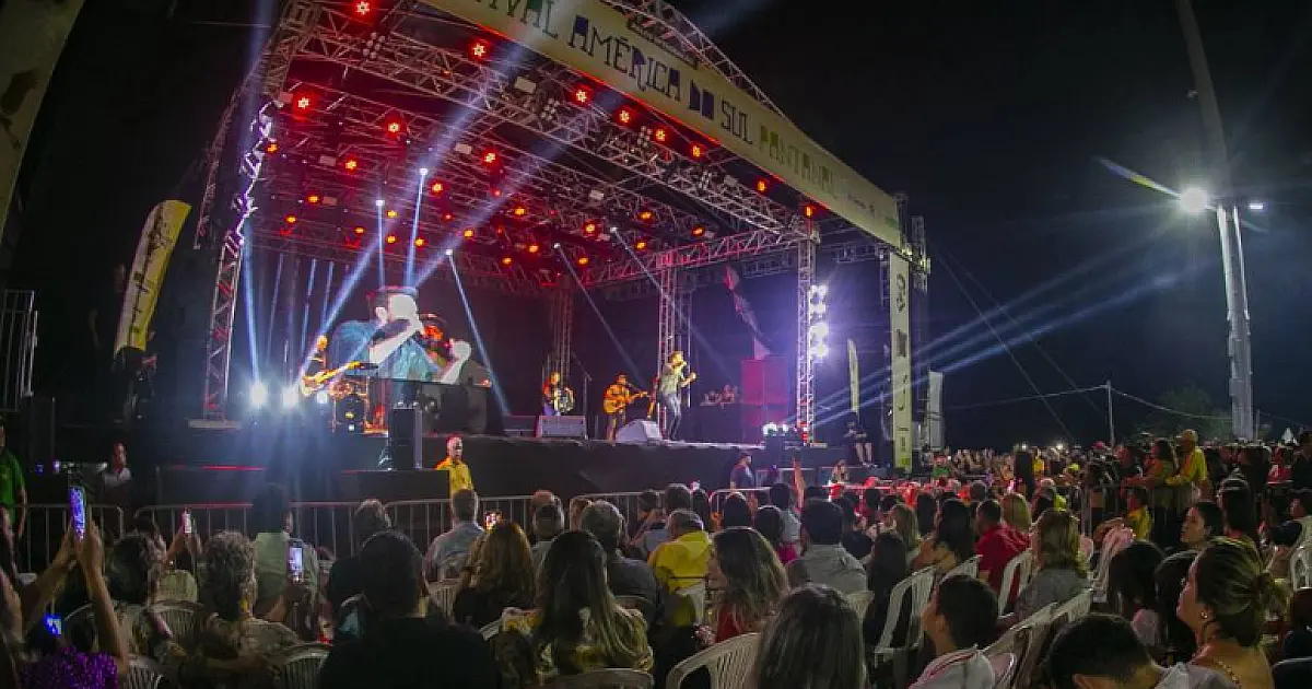 Com hits de sucesso, show de Michel Teló agita público do FASP