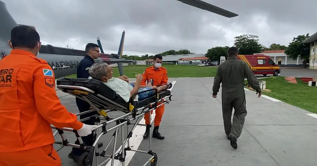 Aeronaves resgatam idoso de 91 anos e vítima de queda de cavalo no Pantanal