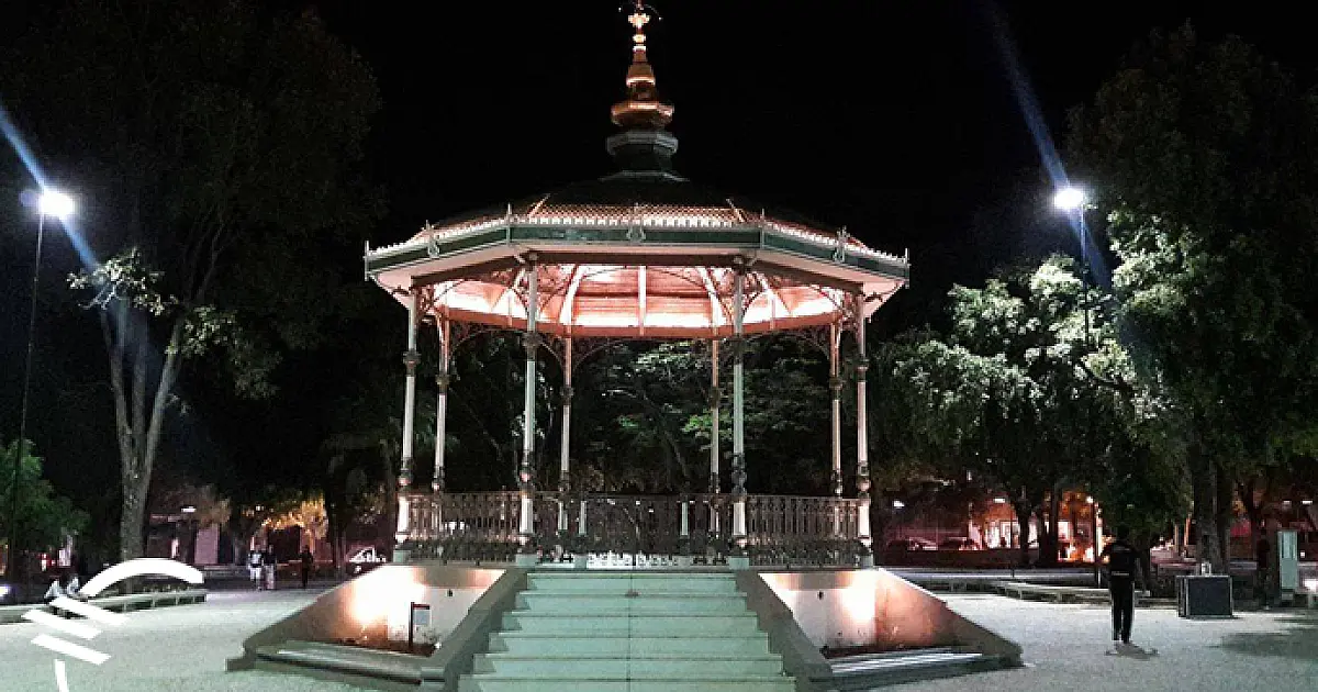 Vereador cobra esclarecimentos sobre lagos secos no Jardim da Independência