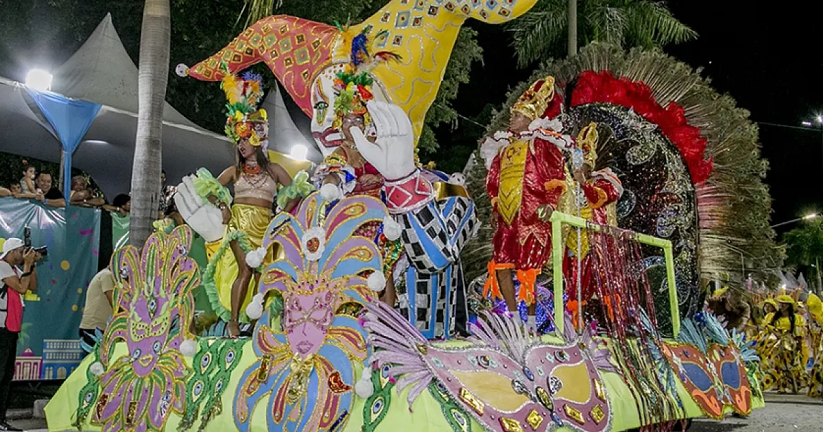 Major Gama incendeia Avenida com homenagem ao "mago da cultura"