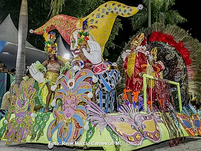 Major Gama incendeia Avenida com homenagem ao "mago da cultura"