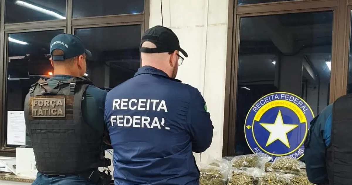 Táxi clandestino é flagrado com 9kg de skunk na fronteira