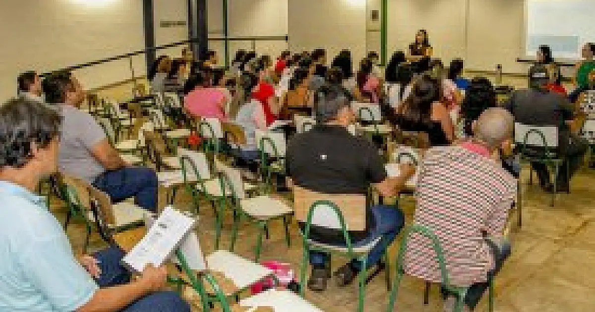 Merendeiros são capacitados pela Prefeitura; aulas retornam na quarta-feira