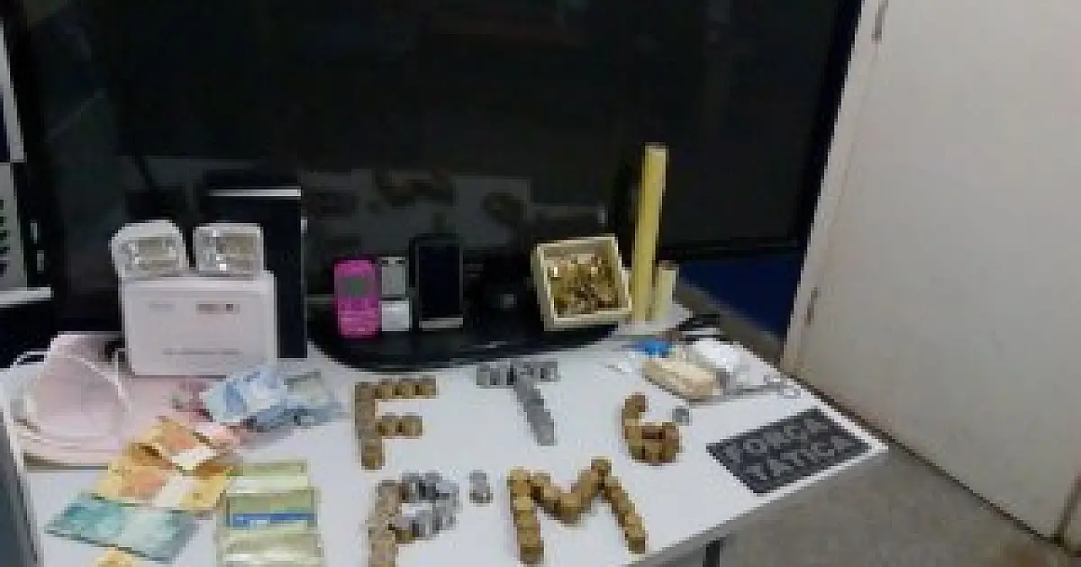 PM fecha “Boca de Fumo” e prende traficante