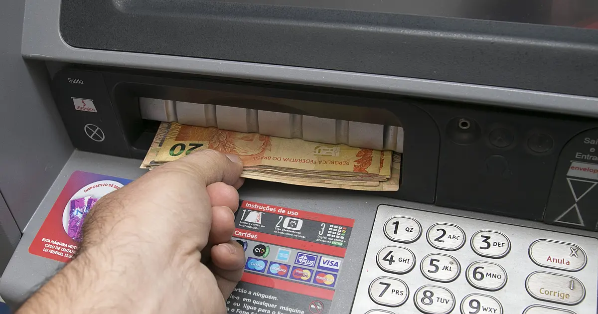 Prefeitura antecipa pagamento e servidores já podem sacar salário de fevereiro