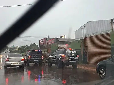 Empreiteiro é preso com R$ 700 mil e arma em operação do Garras após golpe milionário