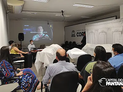 Corumbá inicia Maio Amarelo com ação teatral sobre segurança no trânsito