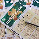 Mega-Sena sorteia prêmio de R$ 50 milhões