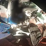 Colisão entre carro e carreta deixa três mortos na BR-262