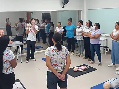 Curso prático de Primeiros Socorros capacita profissionais da educação de Corumbá