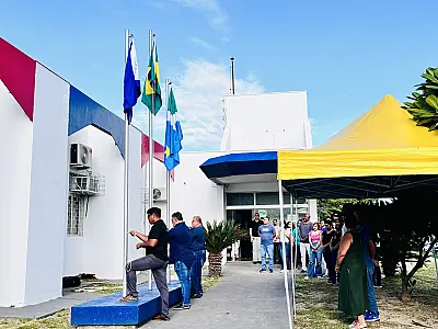 Ladário retoma hasteamento das bandeiras em ato cívico simbólico