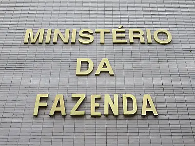 Fazenda comemora IPCA de 4,26% e projeta menor inflação do Plano Real
