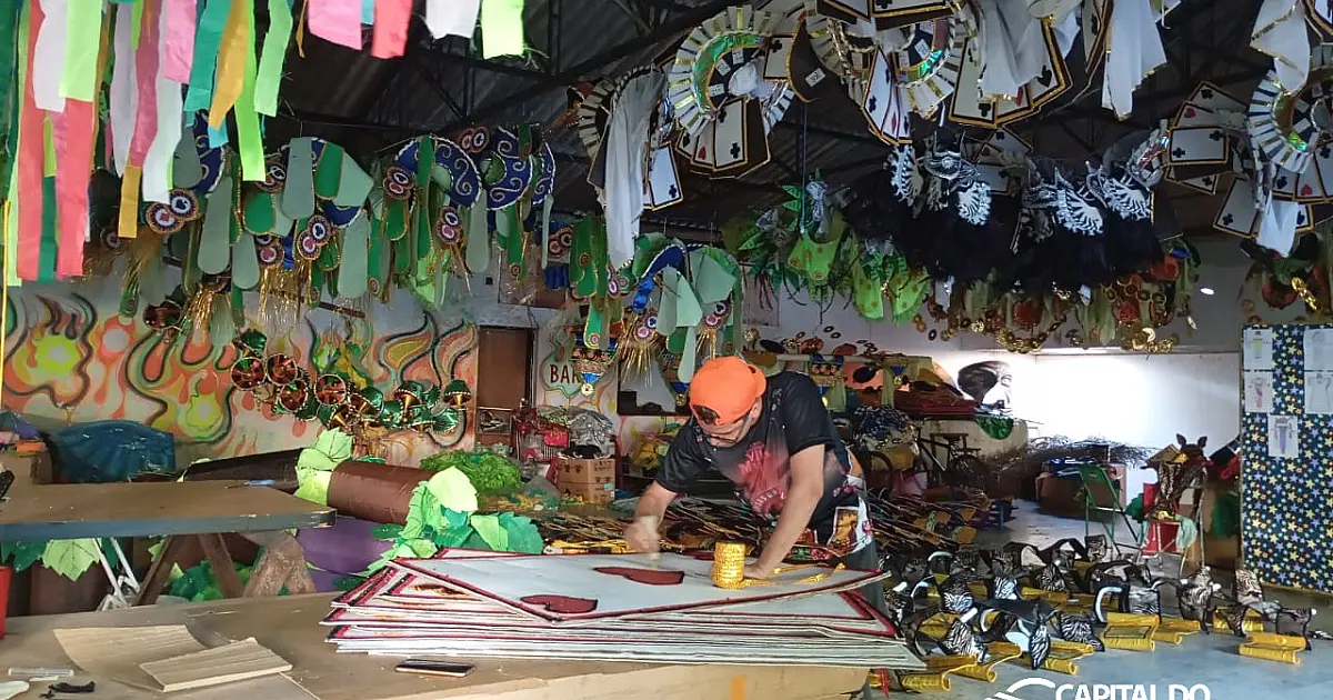 Vila Mamona aposta no número 13 para conquistar o título do Carnaval de 2025