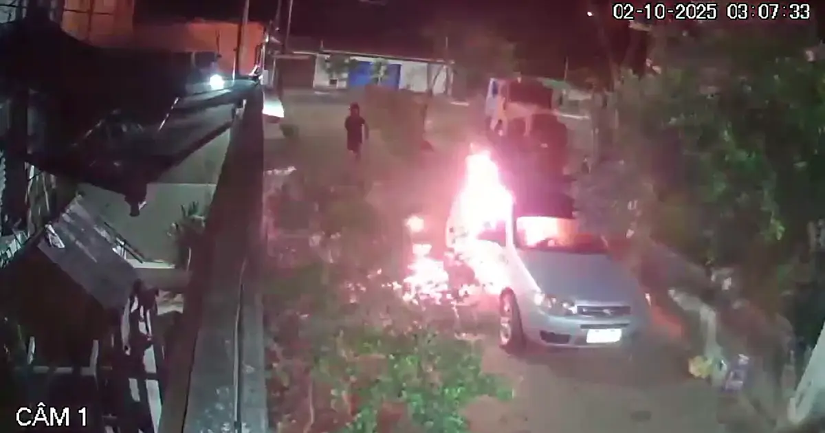 Dupla é presa em flagrante por incêndio de carro em Ladário