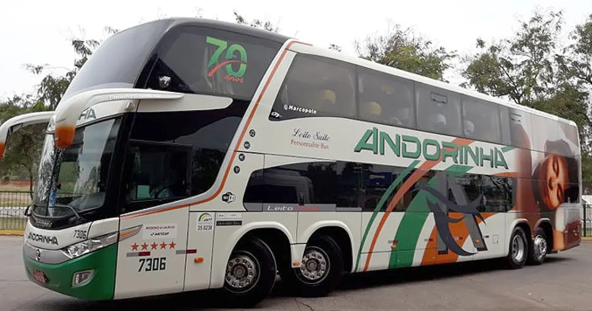 Andorinha disponibiliza ônibus para carnavalescos de Corumbá