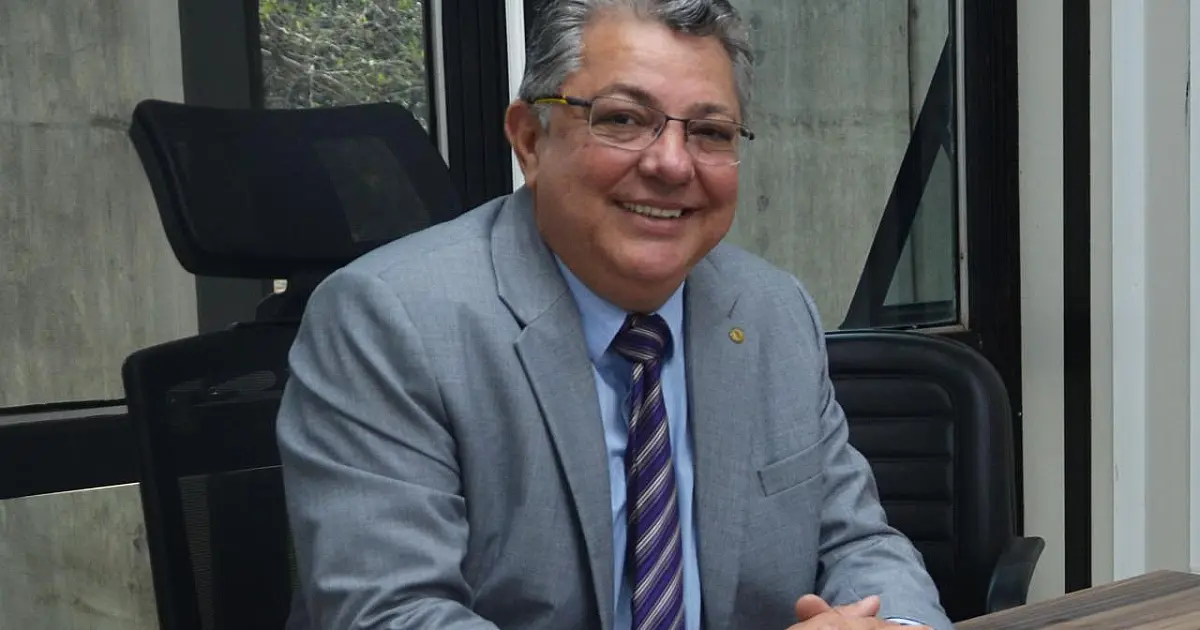 Evander comemora licitação para pavimentar estrada de Corumbá a Porto Esperança