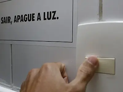 Conta de luz terá bandeira tarifária vermelha patamar dois em agosto