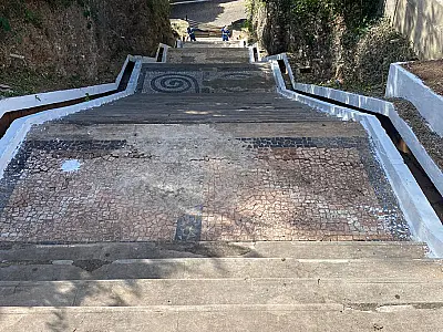 Escadinha da XV é liberada temporariamente durante o Festival América do Sul