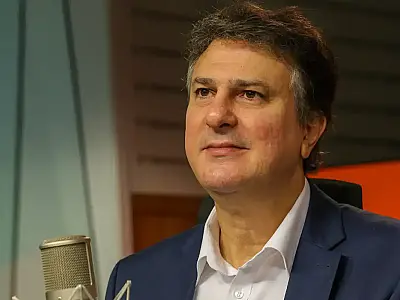 Camilo defende regulação digital para proteger público infantojuvenil