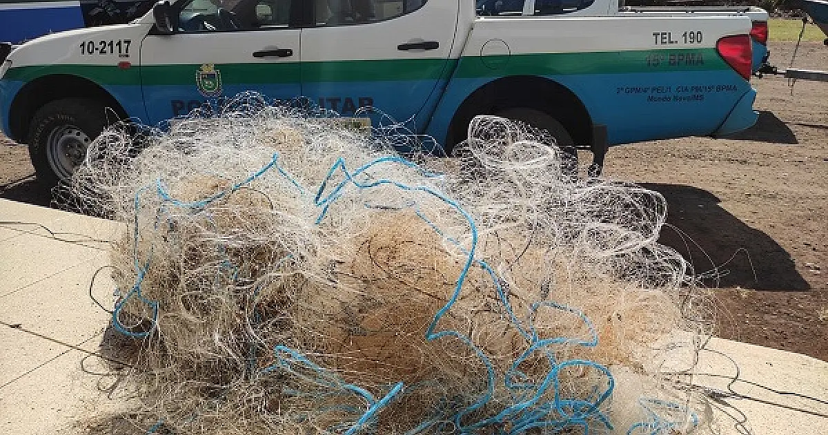 PMA fiscaliza 25 embarcações e 38 pescadores, apreende 720 metros de redes de pesca