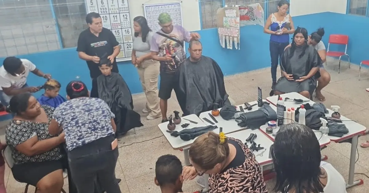 Estudantes do curso de Cabeleireiro do IFMS oferecem serviços gratuitos em Ladário