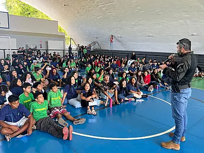 Polícia Civil alerta estudantes sobre riscos dos cigarros eletrônicos
