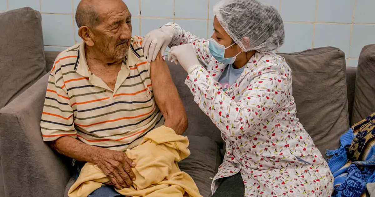 Corumbá disponibiliza 4ª dose para idosos com mais de 80 anos e profissionais da Saúde