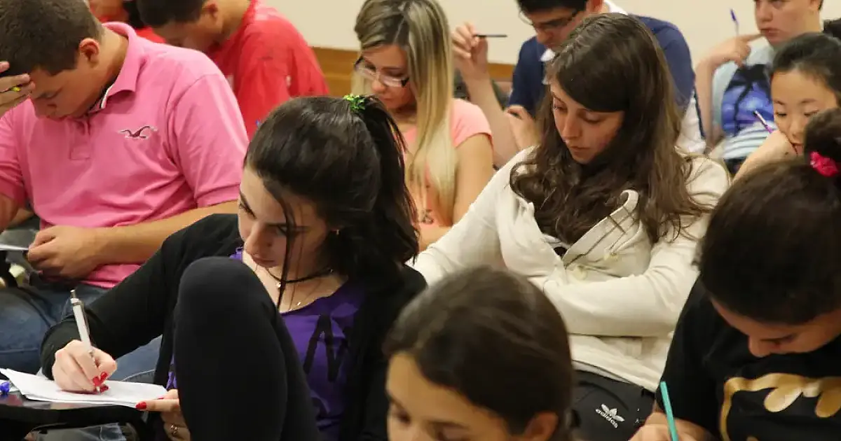 Inscrições para concorrer às bolsas do Prouni começam nesta segunda