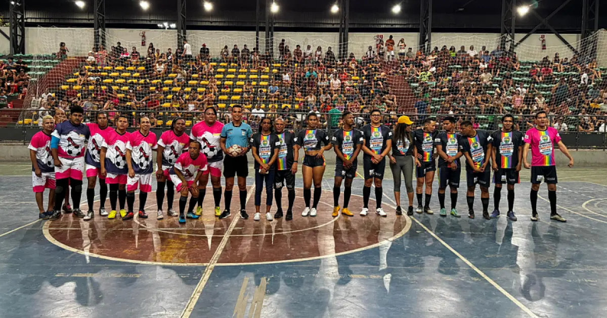 Sábado é dia de Amistoso da Diversidade com show da Banda Lilás