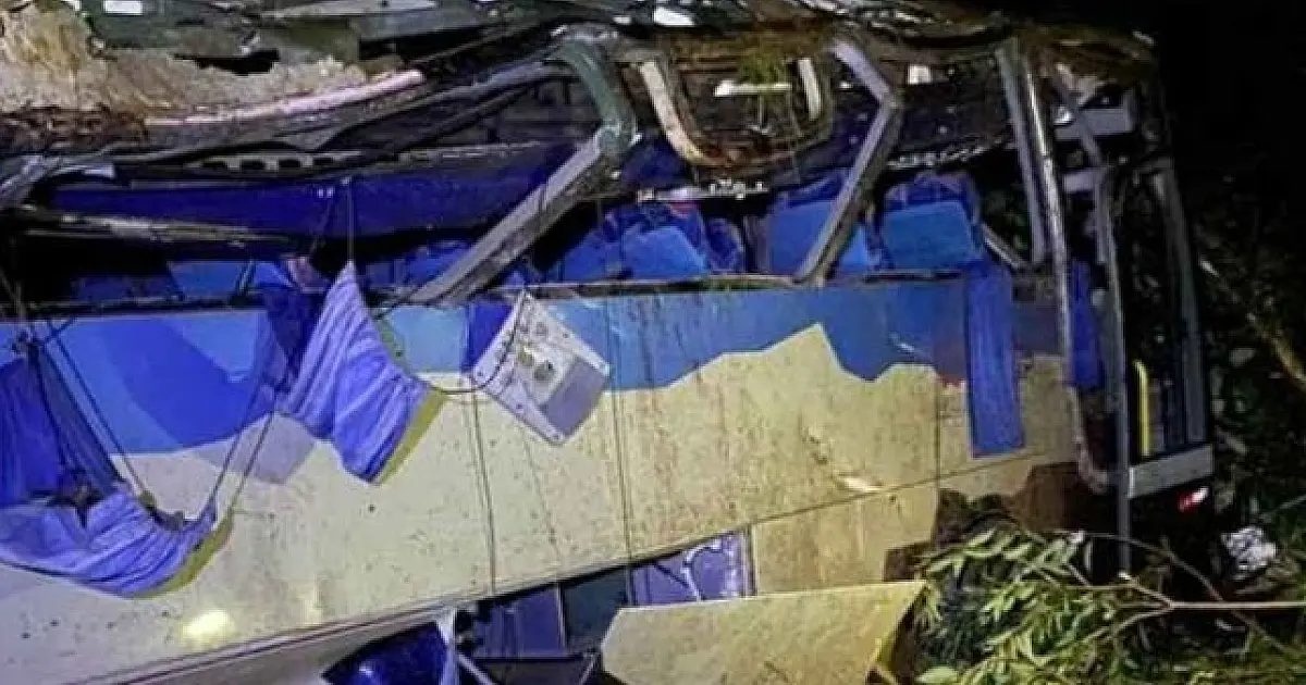 Polícia Civil confirma 11 passageiros de MS mortos em acidente de ônibus no PR