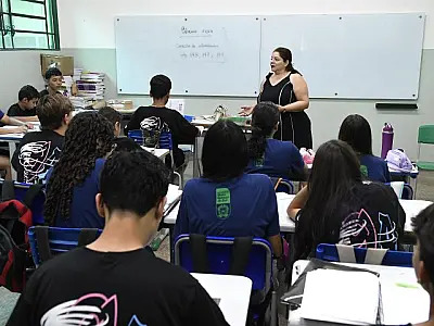 Mais de 180 mil estudantes voltam às aulas nesta segunda-feira nas escolas estaduais de MS