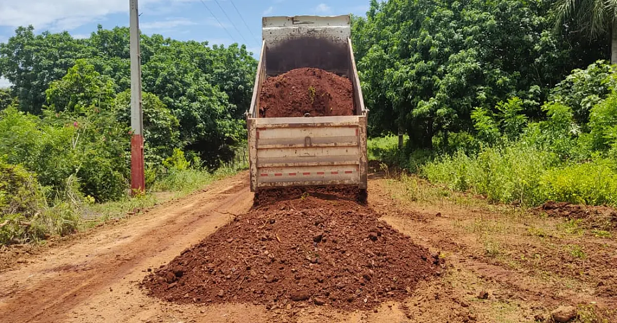 Estrada do Jacadigo recebe maquinários para melhorar condições de tráfego