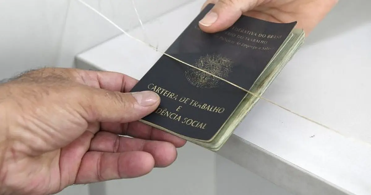 IBGE: desemprego cai para 6,6% no trimestre encerrado em agosto