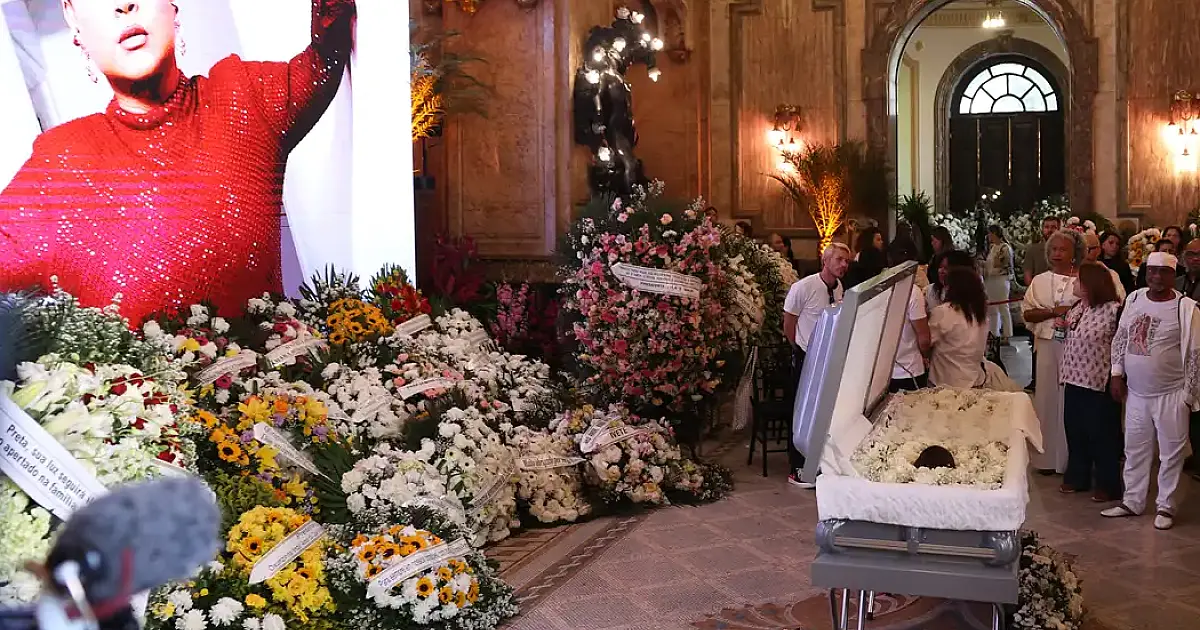 Preta Gil é velada com música no Theatro Municipal do Rio de Janeiro