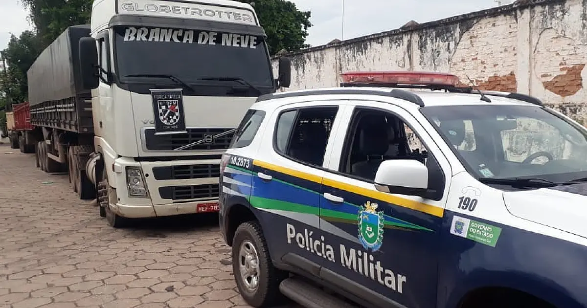 Carreta roubada em São Paulo é impedida de atravessar para Bolívia